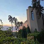 Valentina Castle 4* أوجنيانوفو