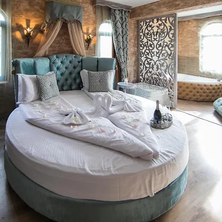 Bed & Breakfast Valentina Castle 4*