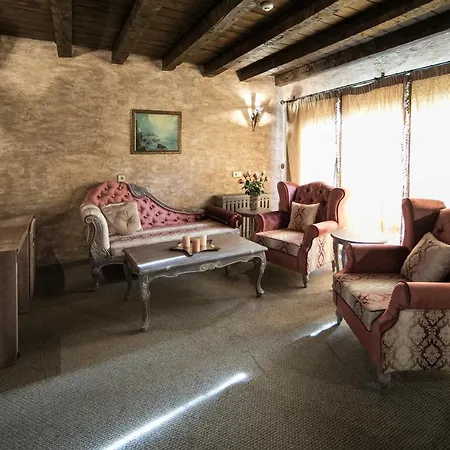 Nocleg ze śniadaniem Valentina Castle 4*
