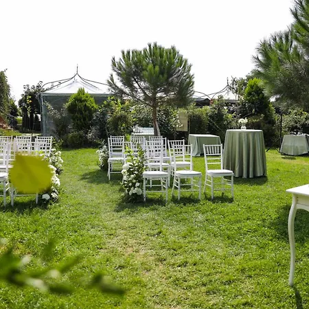 Valentina Castle Oda ve Kahvaltı 4*