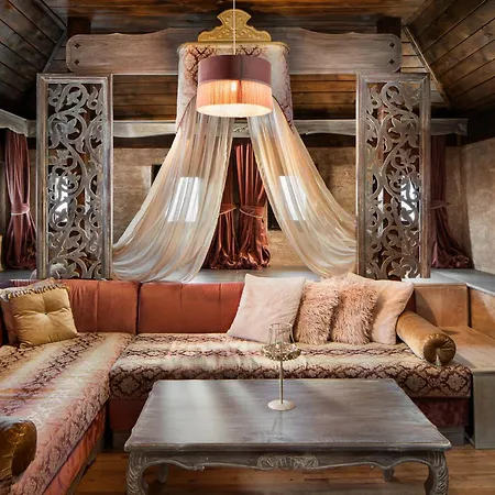 Bed & Breakfast Valentina Castle 4*