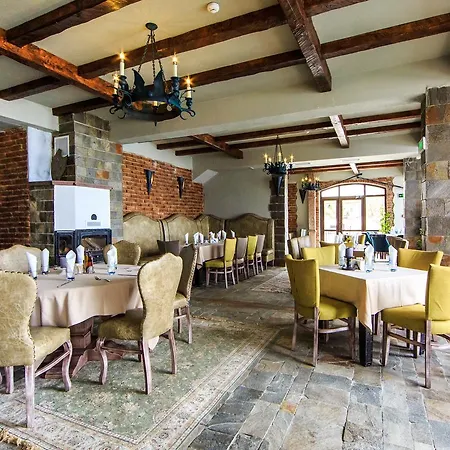 Nocleg ze śniadaniem Valentina Castle 4*