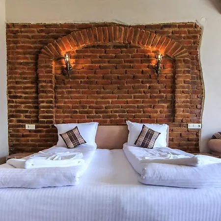 Valentina Castle Bed & Breakfast