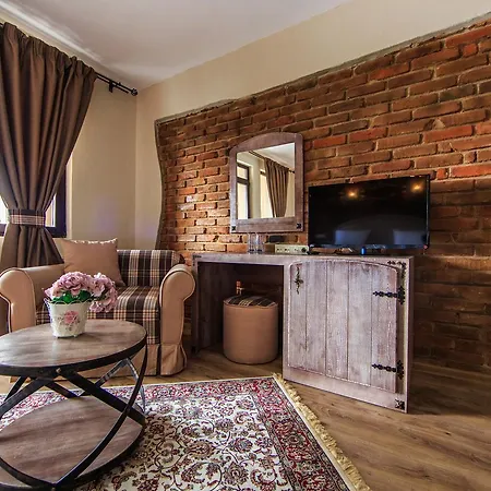 Alojamento de Acomodação e Pequeno-almoço Valentina Castle