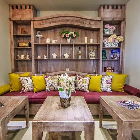 Alojamento de Acomodação e Pequeno-almoço Valentina Castle