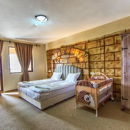 Valentina Castle Oda ve Kahvaltı 4*