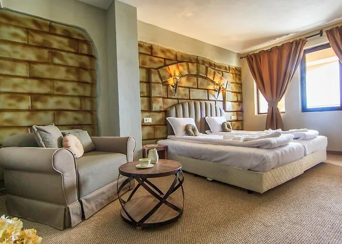 Valentina Castle Bed & Breakfast 4*